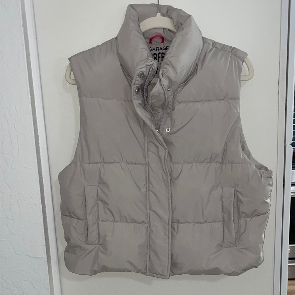 Garage Women's Perfect Puffer Vest in Soft Ivory | S